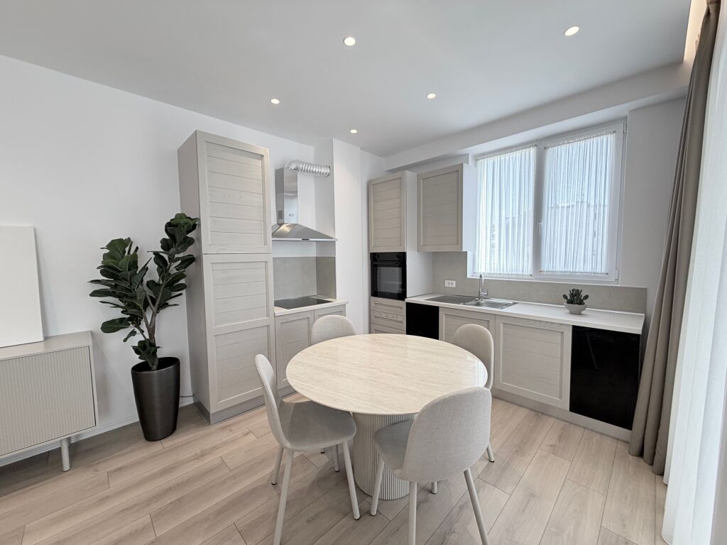 🏡 JEPET ME QIRA APARTAMENT 1+1 + POST PARKIMI – KOMUNA E PARISIT .  💰 Çmimi: 105,000 Lekë/Muaj  