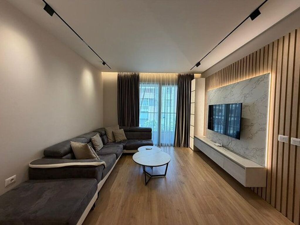 Apartament 2+1 per qira tek Kompleksi Olimpik