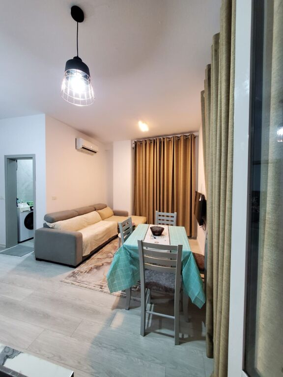 Jepet me qira apartament 1+1