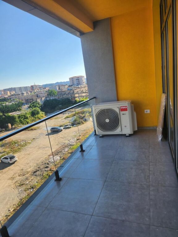 Apartament 2+1 per qera te bulevardi ri