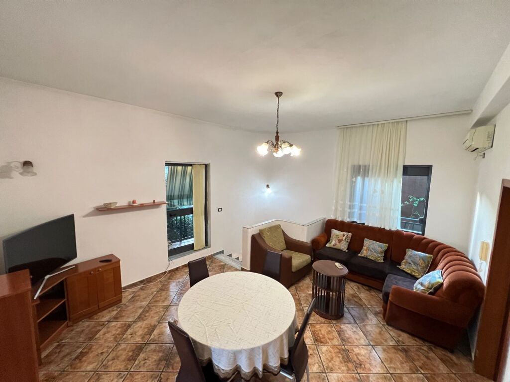 Appartamento in affitto - Via Durazzo