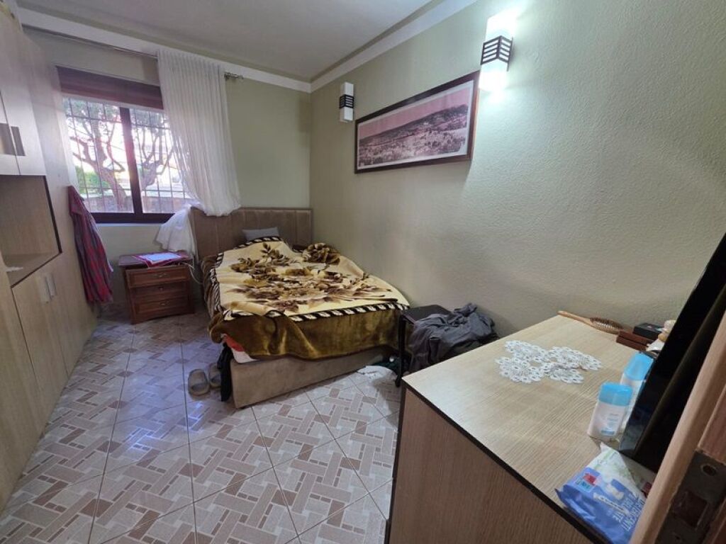 Shop  House for sale in Lezhë