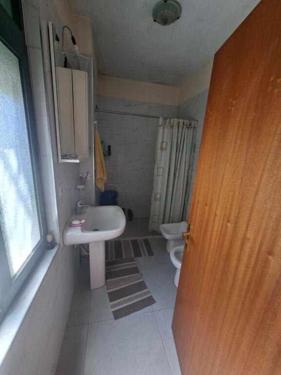 APARTAMENT 2+1 ME QIRA ISH EKSPOZITA 250 EURO