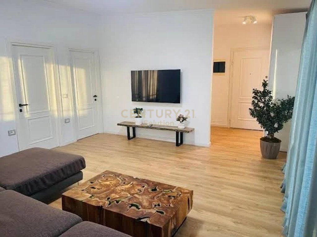 JEPET APARTAMET 2+1 PER QIRA NE BLLOK