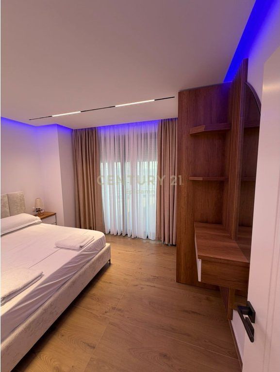 Apartament 2+1 me Qira në Vijë të Parë Bregdetare – Pamje Ballore nga Deti !   1,200 € /Muaj