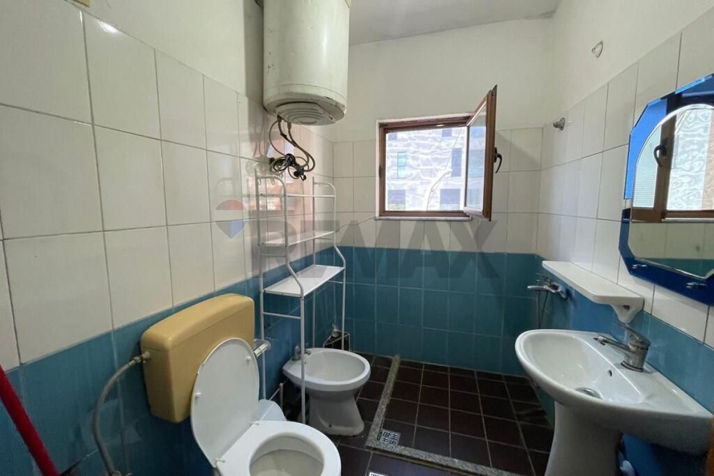 Apartament 1+1 me Qira tek Varri Bamit