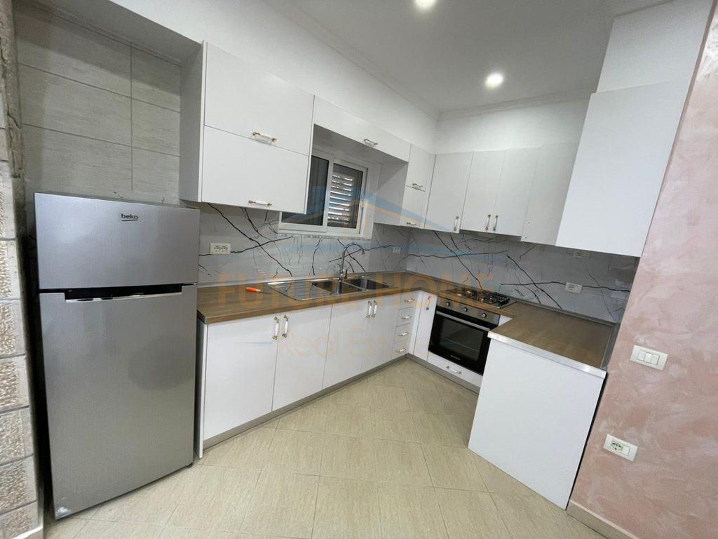 Qera, Apartament 2+1, Mali Robit.Golem