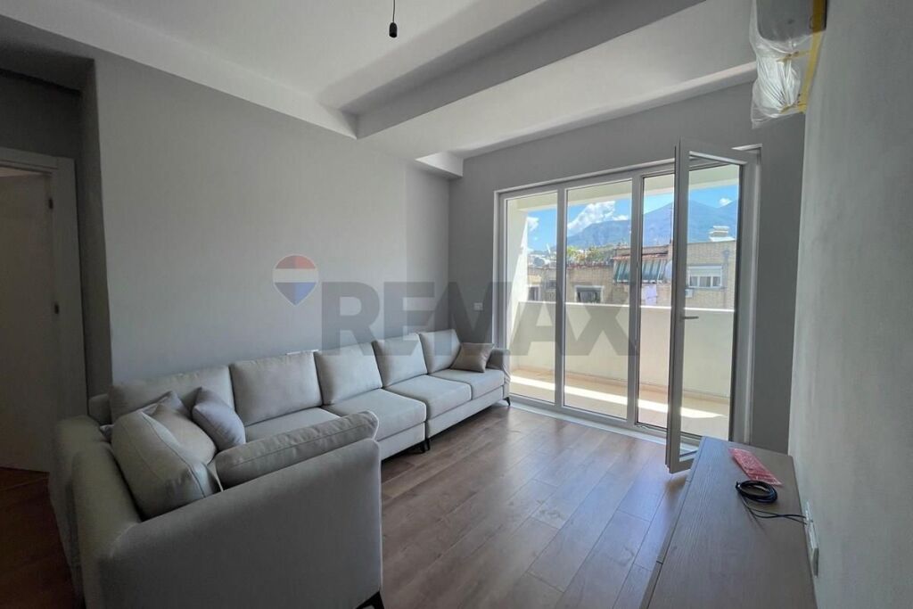 Apartament 2+1 me Qira tek Shkolla Bashkuar