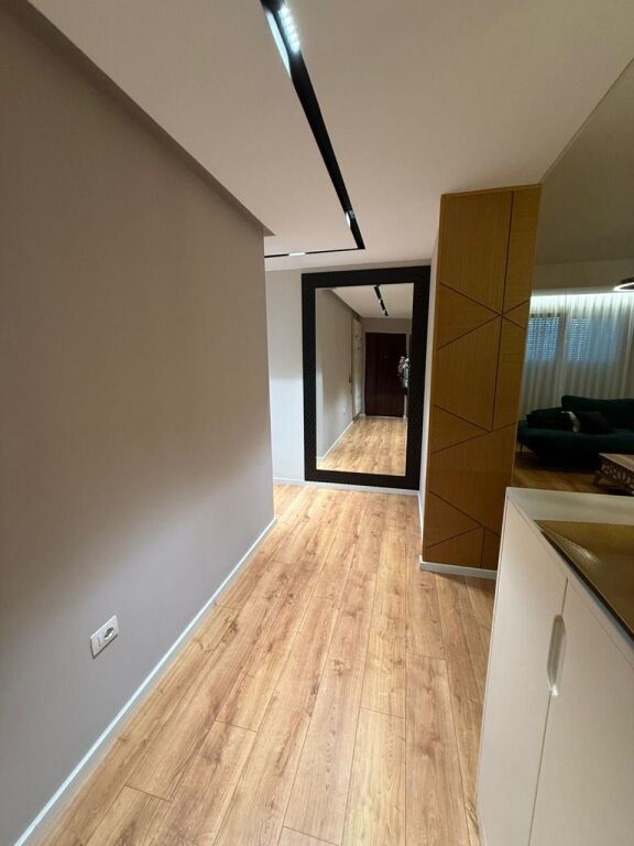 Jepet apartament 2+1 + garderobe me qira + Parking tek Ish Parku tek Kompleksi Star!