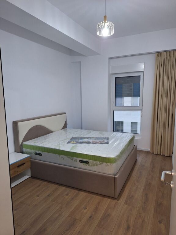 Tirane, Apartament me Qera 1+1 Kati 4, 65 m² 43.000 LEK (Kompleksi Kaimi, ALI DEMI) PA KOMISION