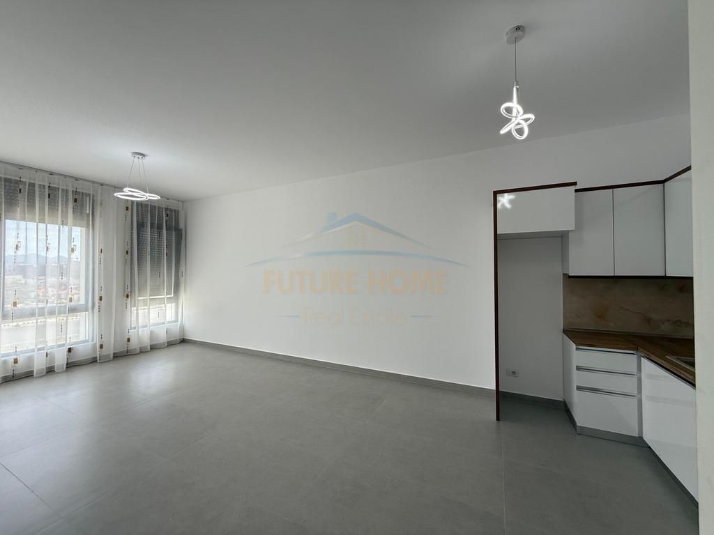 JAP ME QERA Apartament 1+1, Ish-Dogana, Tiranë. DB70497