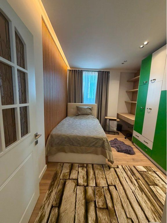 JEPET ME QERA APARTAMENT 3+1+2 , MYSLYM SHYR  