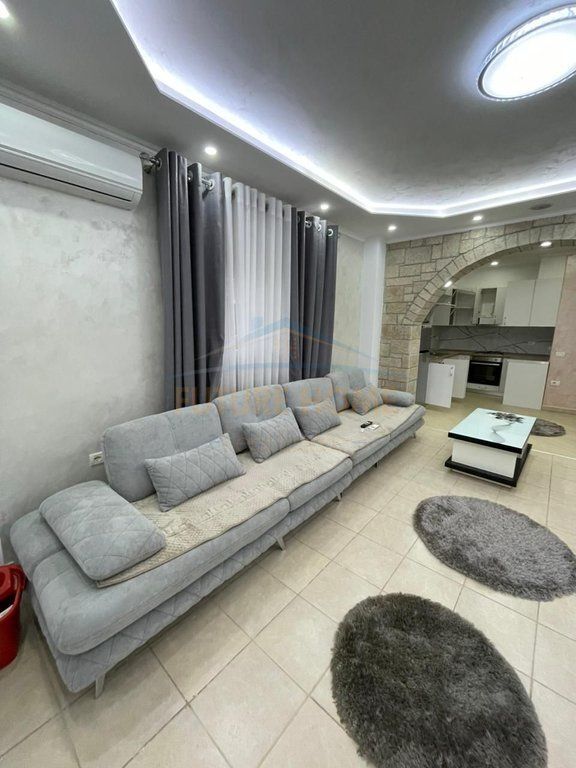 Qera, Apartament 2+1, Mali Robit.Golem
