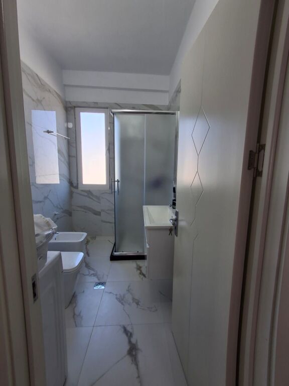 📍🏡APARTAMENT 2+1 ME QIRA NË VLORË – SALVADORE
