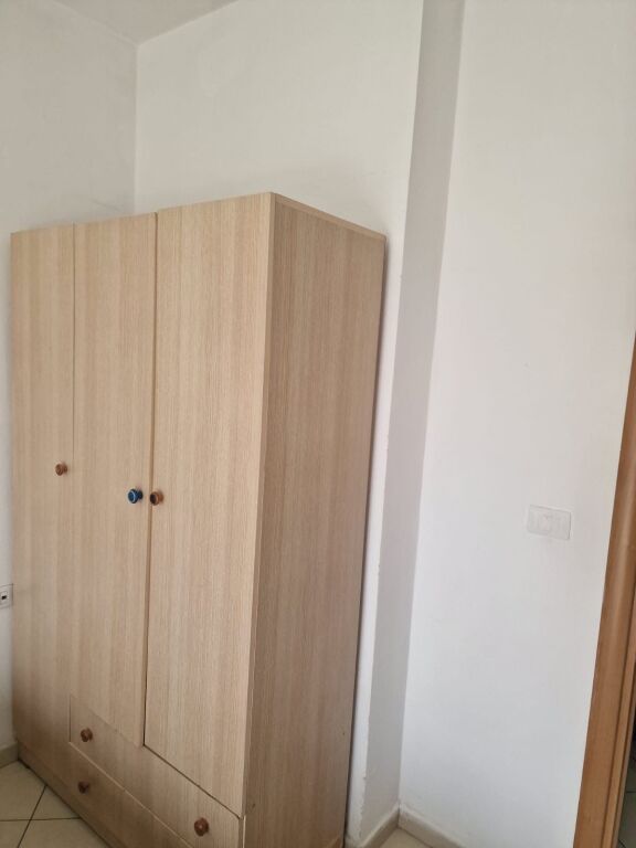 Apartament 1+1, Astir!