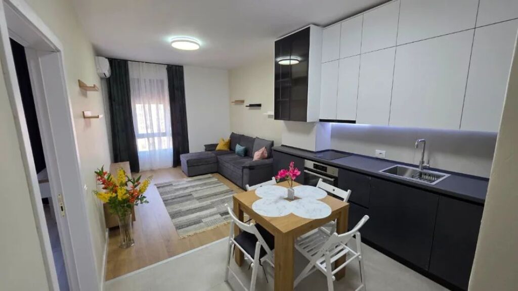 Apartament 1+1 me qira 5 Maj