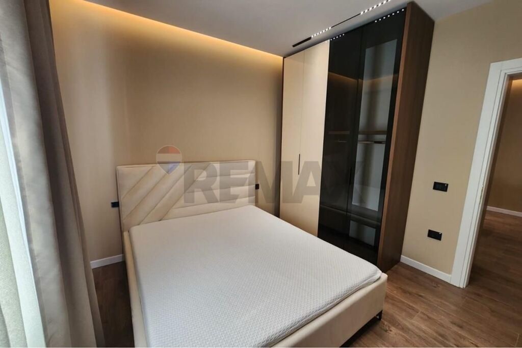 Apartament me qira në zonën e Xhamllikut
