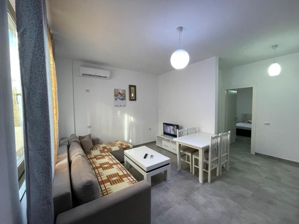 Apartament 1+1 tek Shkolla e Policise ne Sauk