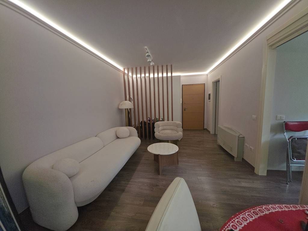 Liqeni i Tiranes - Jepet me qira Apartament 3+1+2 + Post Parkimi pranë Nobis!