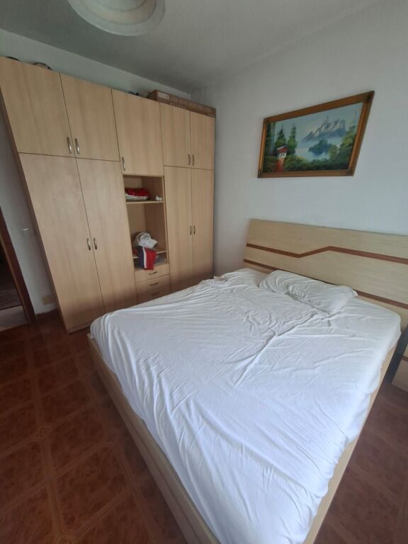APARTAMENT 2+1 ME QIRA ISH EKSPOZITA 250 EURO