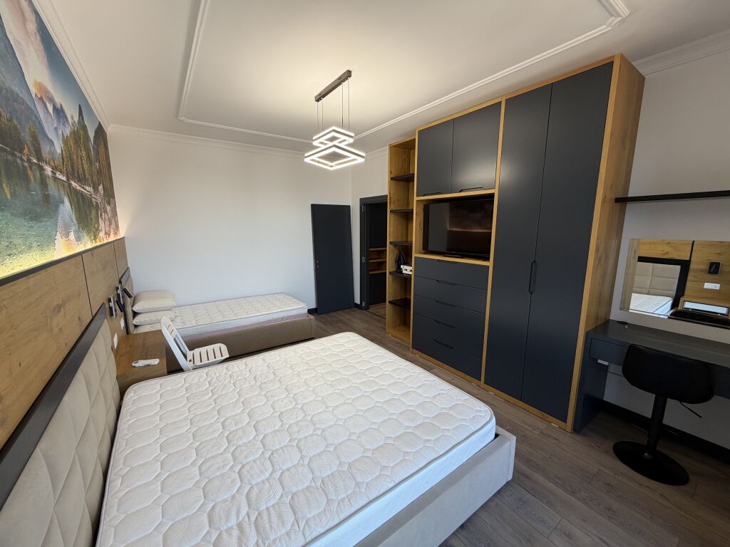 Apartament me qira 1+1 + post parkimi  Rruga 4 Deshmoret