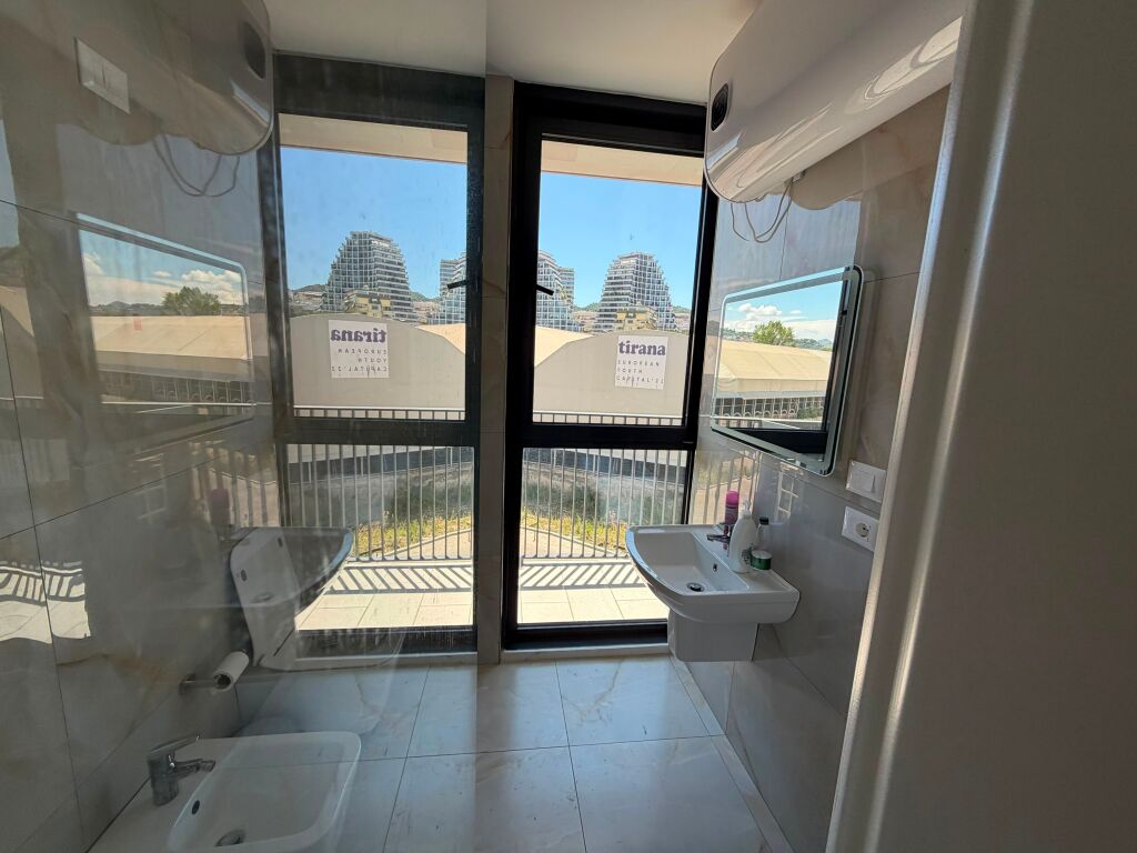Appartamento in affitto 2+1 + posto auto a Lake View