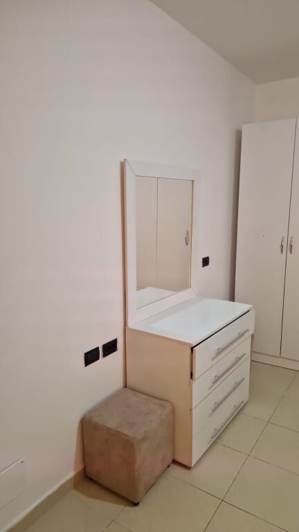 Apartsment 1+1 me qira te Rruga e Dibres