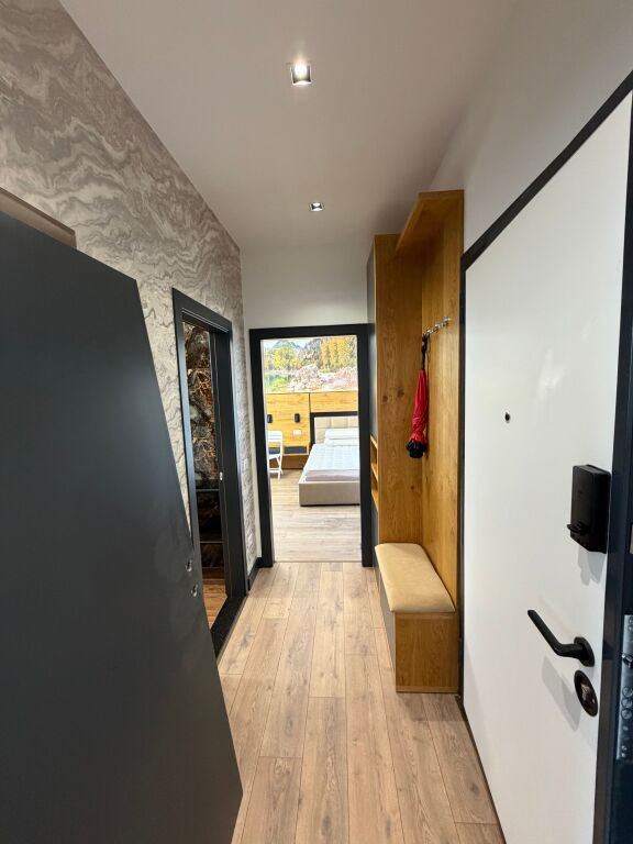 Apartament me qira 1+1 + post parkimi  Rruga 4 Deshmoret