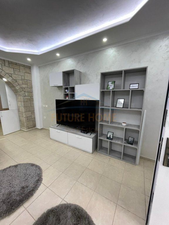Qera, Apartament 2+1, Mali Robit.Golem