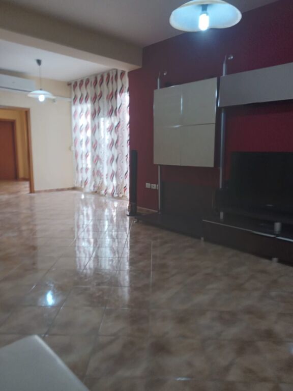 🏡APARTAMENT 2+1 ME QIRA AFATGJATË – RIVIERA, VLORË‼️