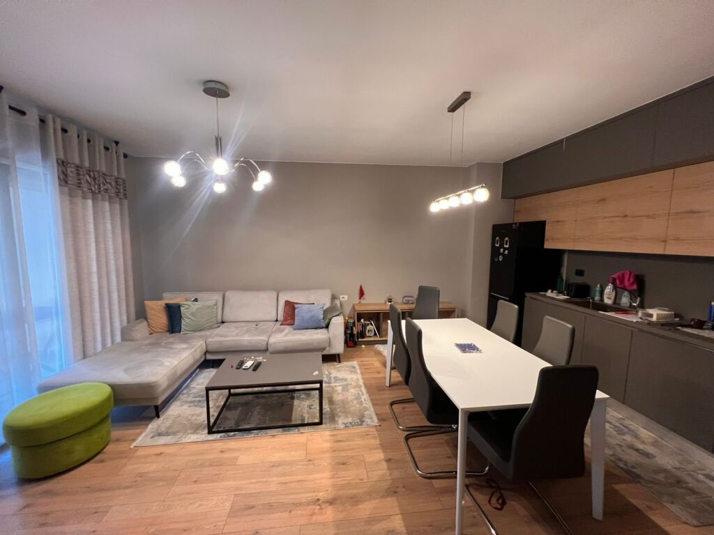 Ambient per zyre  me qira 3 ambiente dhe 2 tualete Lake View Rezidence