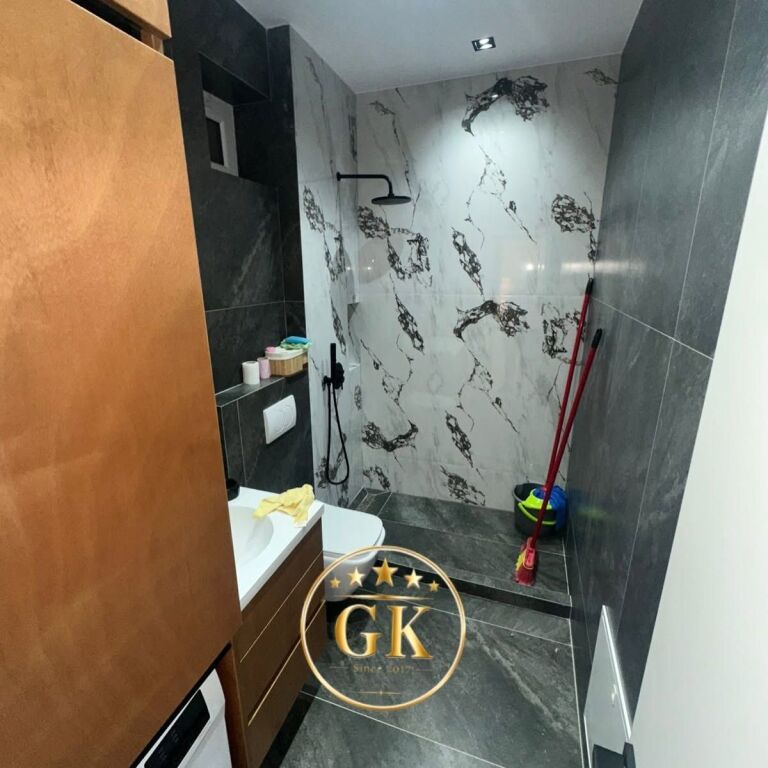🏡 APPARTAMENTO in Vendita   • 2+1 +Balcone  📍 Posizione: Pasticceria Pelikan, Durazzo