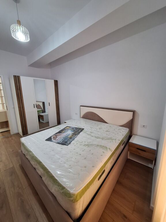 Tirane, Apartament me Qera 1+1 Kati 4, 65 m² 43.000 LEK (Kompleksi Kaimi, ALI DEMI) PA KOMISION