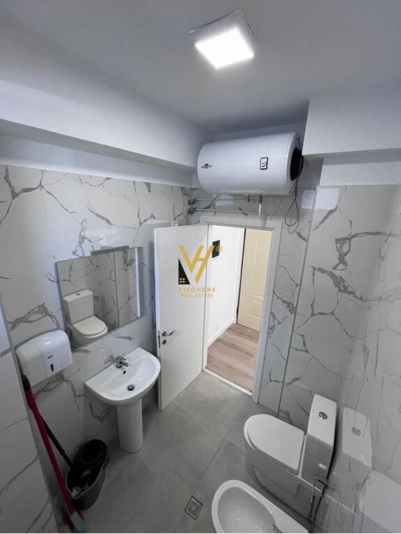 JEPET ZYRE 95 M2 ME QIRA NE ISH BLLOK 1.650 EURO