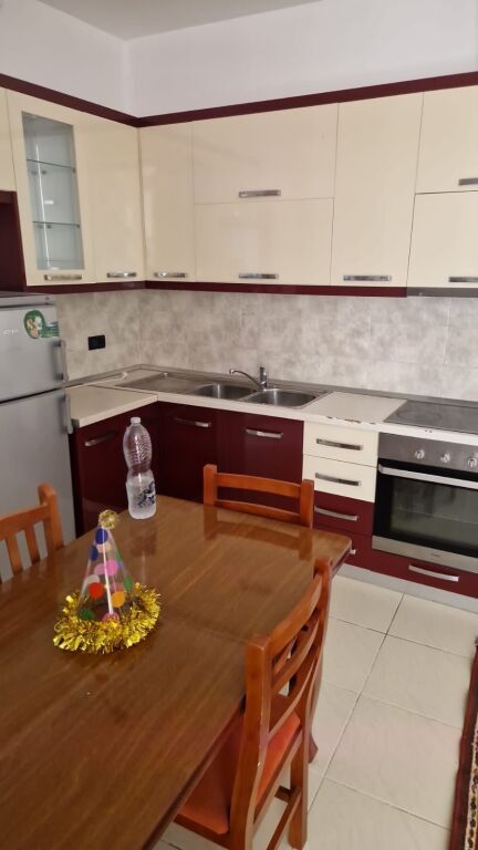 Apartsment 1+1 me qira te Rruga e Dibres