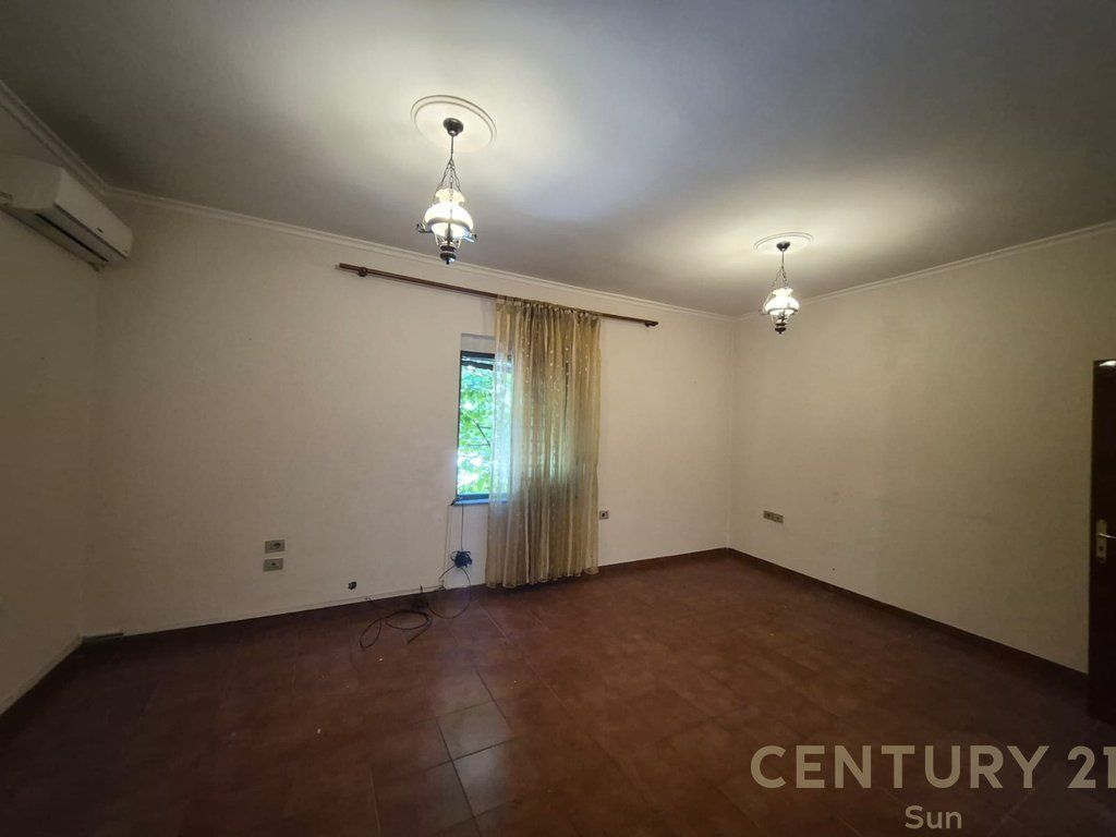 Appartamento 3+1+2 con Deposito e 2 Balconi in Vendita presso l'ex Parco Autobus – 240.000 €