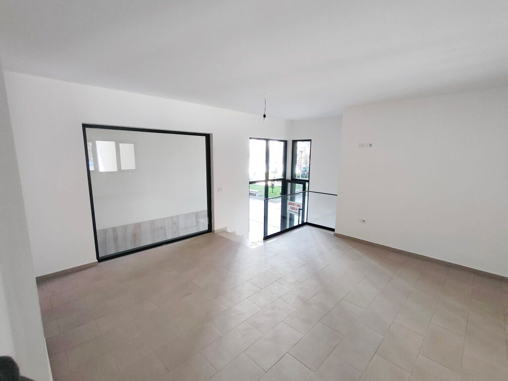 Commercial space for sale in Green City – Tirana