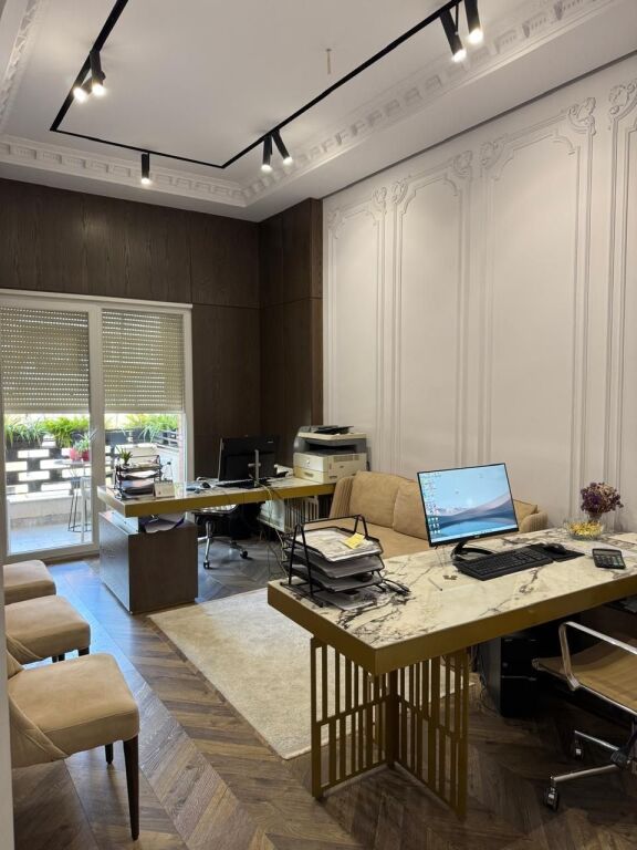 Office for rent, Golden Park!
