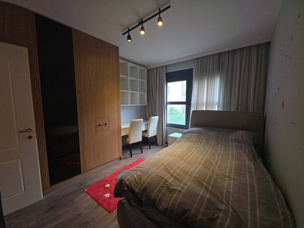 Liqeni i Tiranes - Jepet me qira Apartament 3+1+2 + Post Parkimi pranë Nobis!