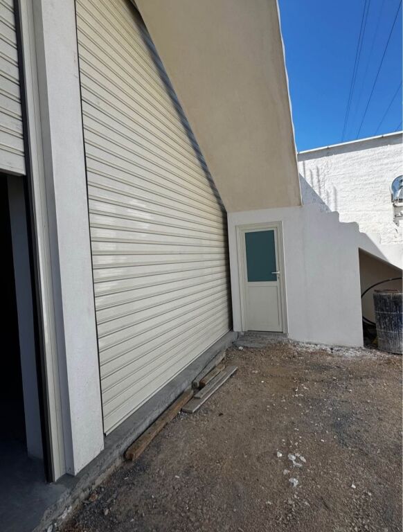 WAREHOUSE 200 M FOR RENT- VALIAS I RI, TIRANA