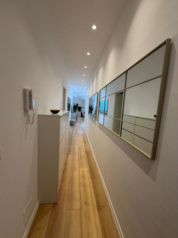 Tirane Komuna e Parisit , jepet me qera apartament 1+1+Ballkon Kati 2, 70 m² 105.000 Leke (Parkim i Perfshire ne Cmim )
