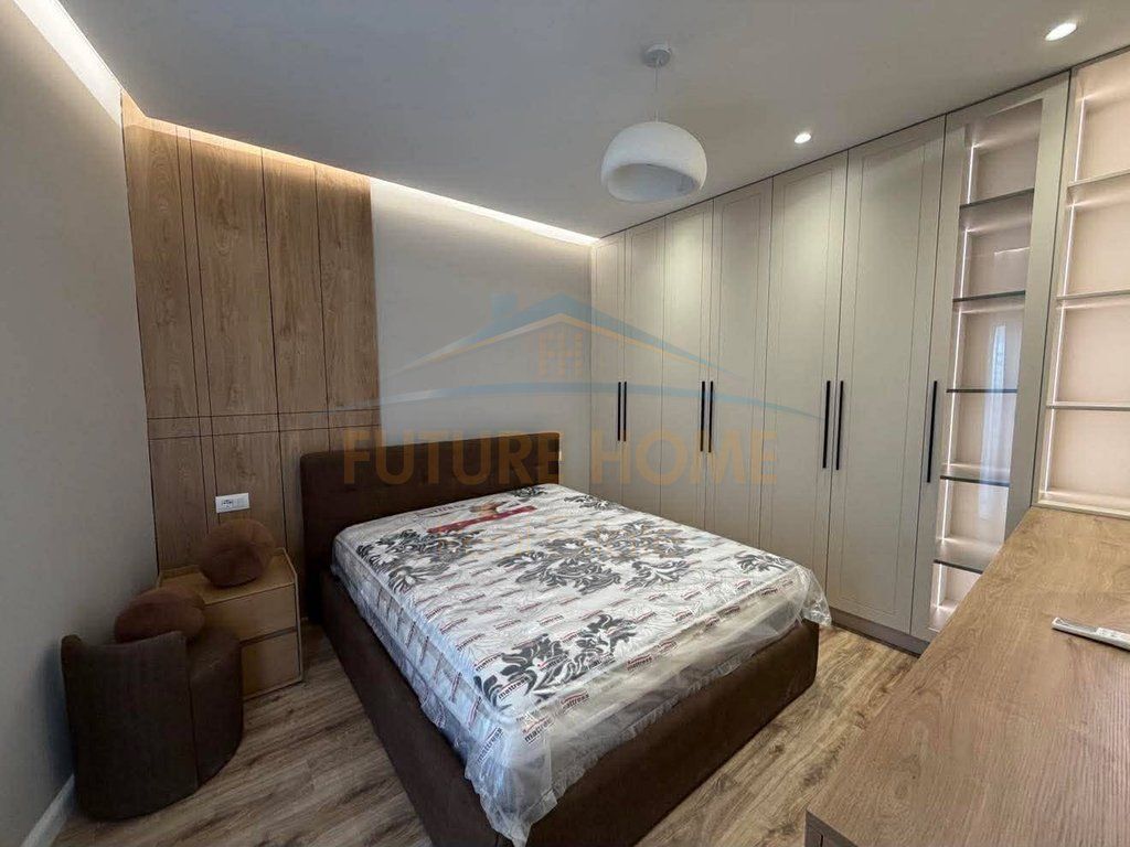 Rent, Apartment 1+1, Complex E88, Laprakë