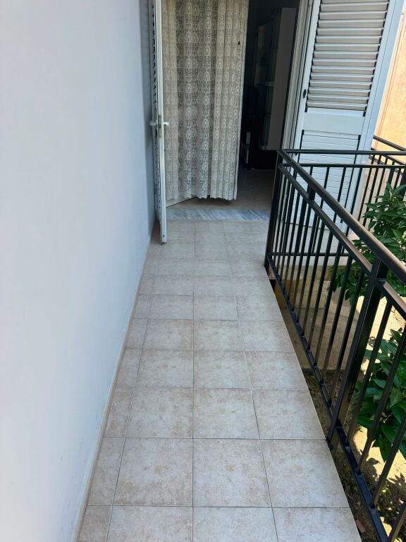 For rent in Astir
