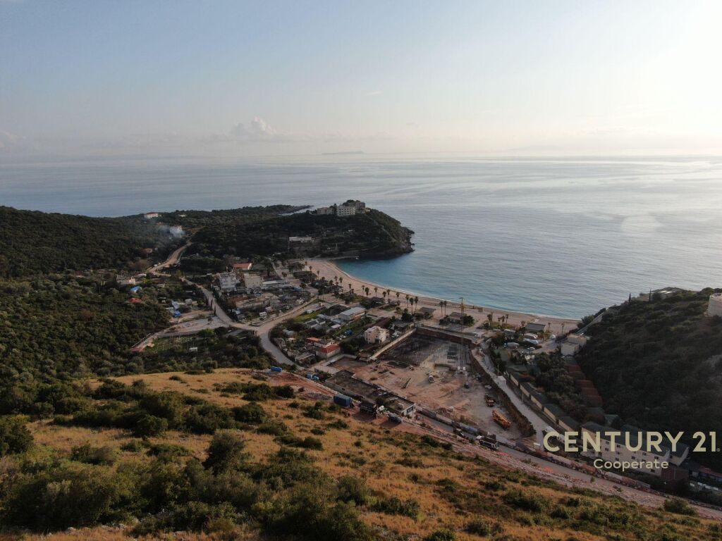 🌊 EKSKLUZIVE | VILË ME PAMJE PANORAMIKE NGA DETI NË JALË