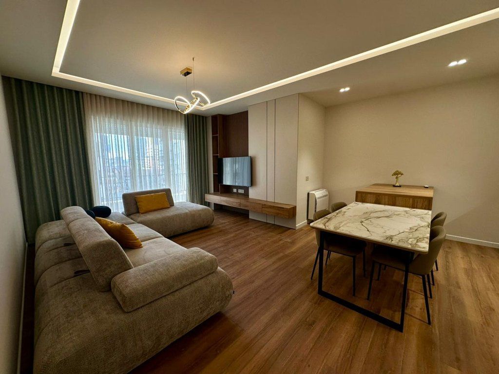 Apartament 1+1 Me Qira + Post Parkimi te Pazari i Ri, Tiranë!