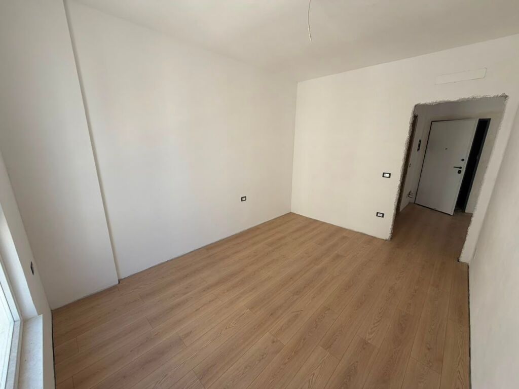 🏡 Apartment 1+1 for sale at Univers City, ideal for living or investment.💶 Price: 77,000 € negotiable