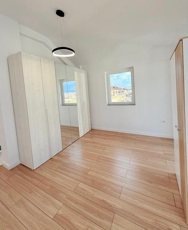 🏡 Vilë Moderne me Qira pranë TEG – 250 m² Ndërtim &amp; 300 m² Oborr Privat