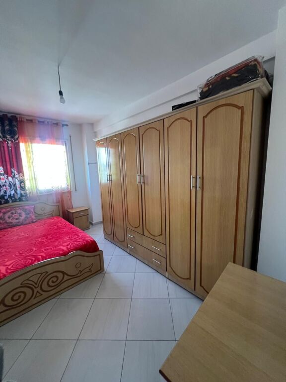 AFFITTASI 1+1 A ASTIR, 400 EURO
