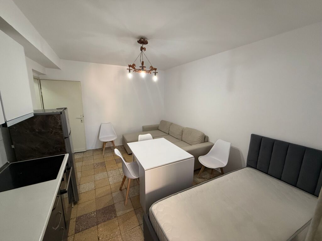 📣 QERA Apartament 1+1 📍 Prane Brrylit 🛣️ Bulevardi “Bajram Curri” ✨
