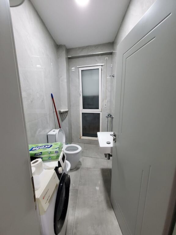 Affitto | Apartament 1 + 1 | Komuna Parisit | 670 €/mese